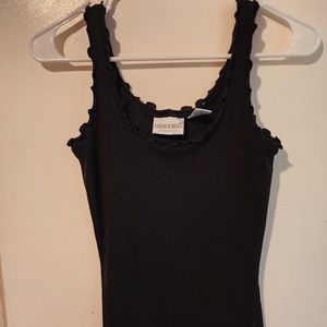 BLACK TANK TOP